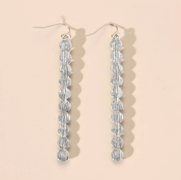 Turquoise Silvertone Long Drop Southwestern Boho Dangle Earrings - Picture 6 of 7